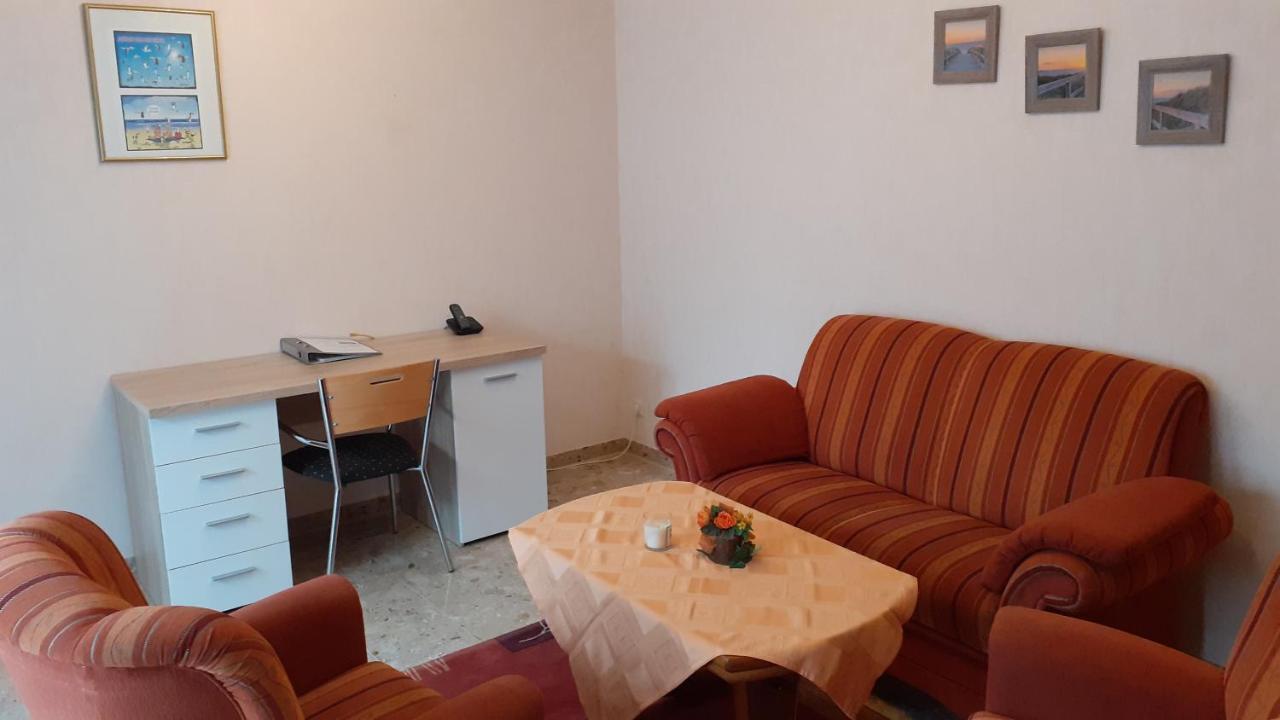 Preisbewusste Ferienwohnung Fuer 2 Personen U. Kleinkind Utarp Exterior foto